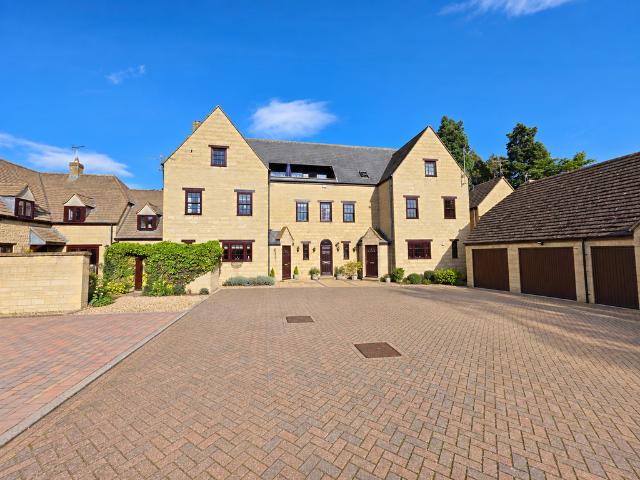 Flat for sale in Orton Malborne, Peterborough