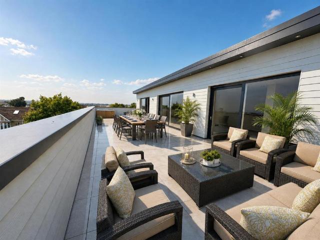 Flat for sale in Hadleigh, Castle Point
