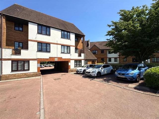 Flat for sale in Swindon