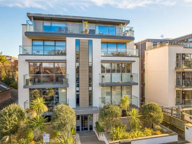 Flat for sale in Brunswick