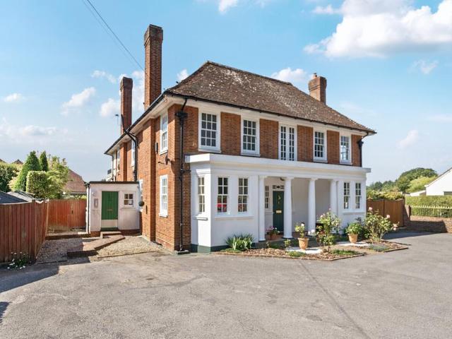 Flat for sale in North Boarhunt, Hampshire