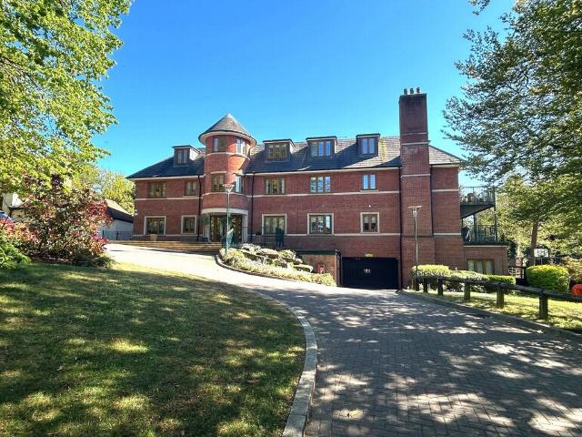Flat for sale in Keston Mark, Greater London