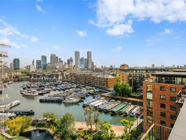 Flat for sale in Ratcliffe, Limehouse