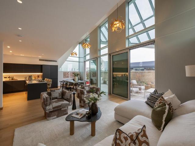 Flat for sale in Seven Dials, Bloomsbury