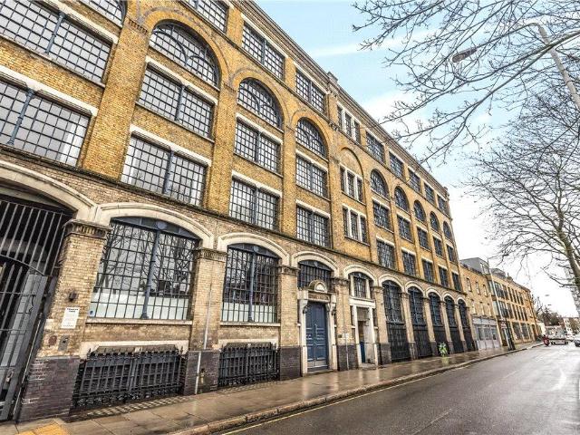 Flat for sale in Old Kent Road, Greater London