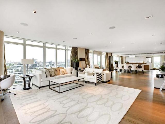 Flat for sale in Wandsworth, Greater London