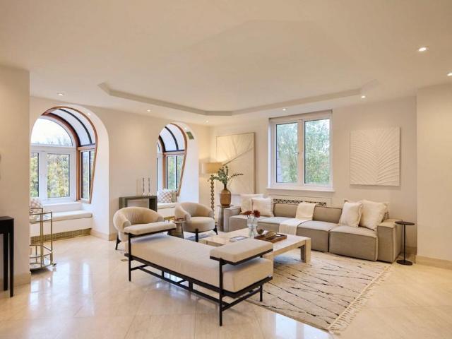 Flat for sale in Belsize Park, Primrose Hill