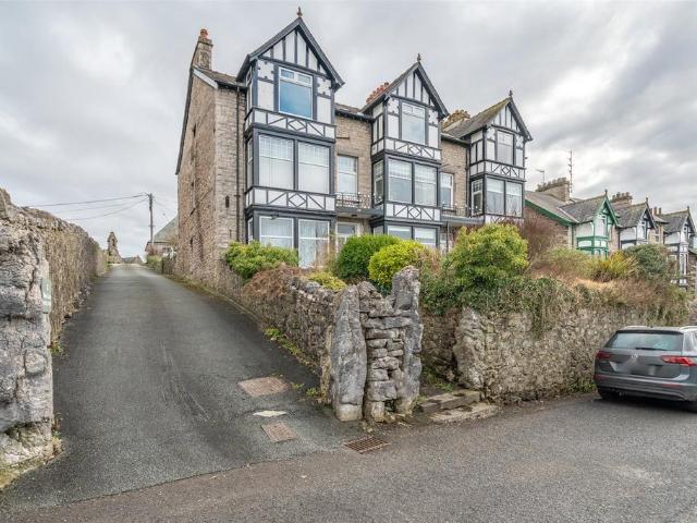 Flat for sale in Arnside