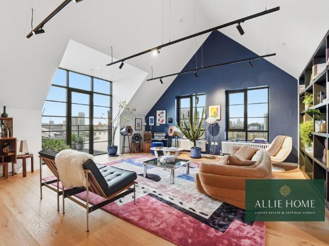 Flat for sale in Goodluck Hope, Blackwall