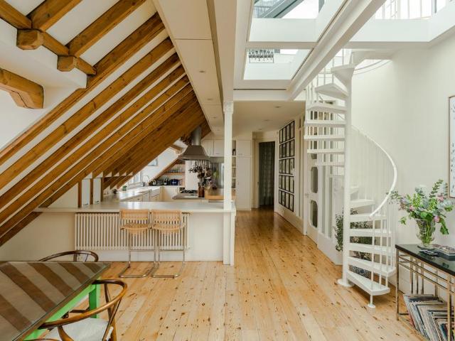 Flat for sale in Fulham, Greater London