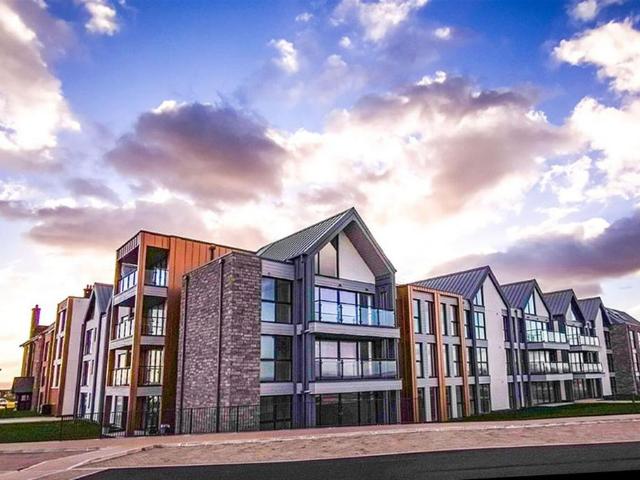 Flat for sale in Porthcawl, Nottage