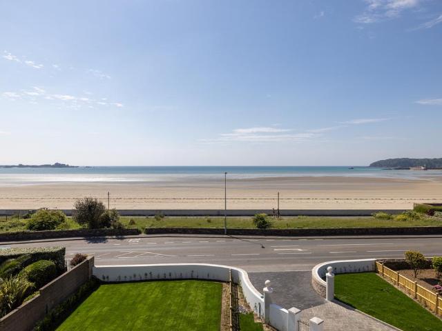 Flat for sale in St. Lawrence, Ventnor