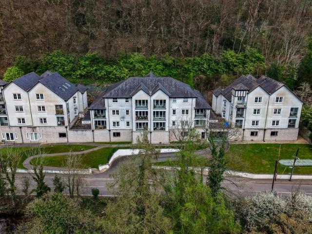 Flat for sale in Llangollen