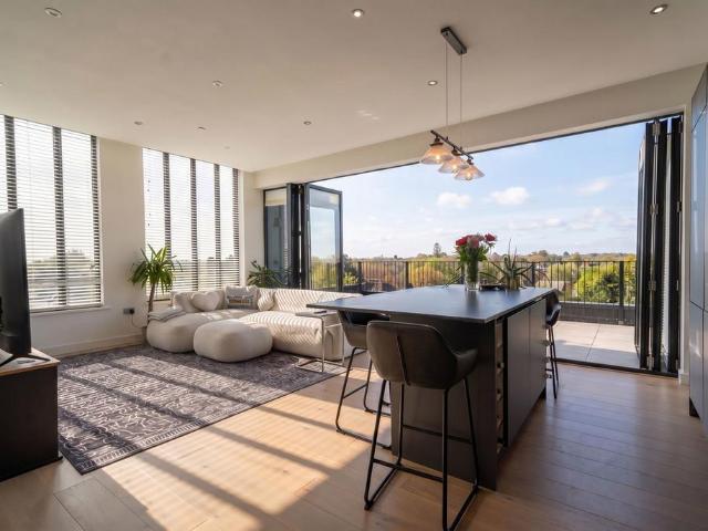 Flat for sale in Sharmans Cross, Solihull