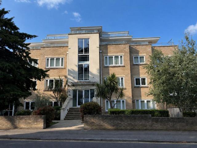 Flat for sale in Bournemouth