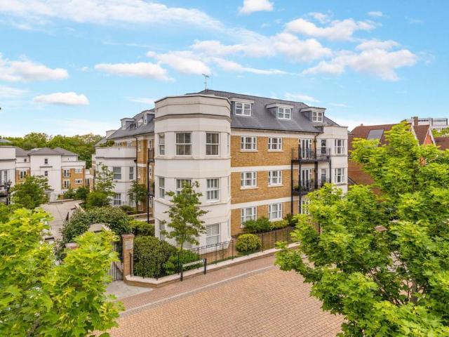 Flat for sale in St James, Sandown Park
