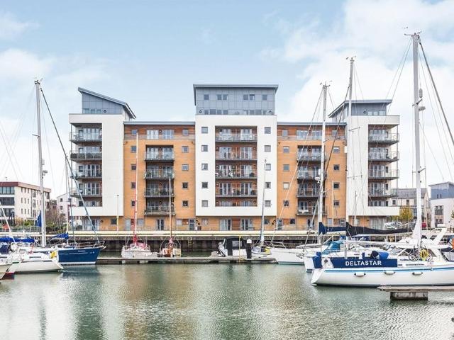 Flat for sale in Port Marine, Portishead