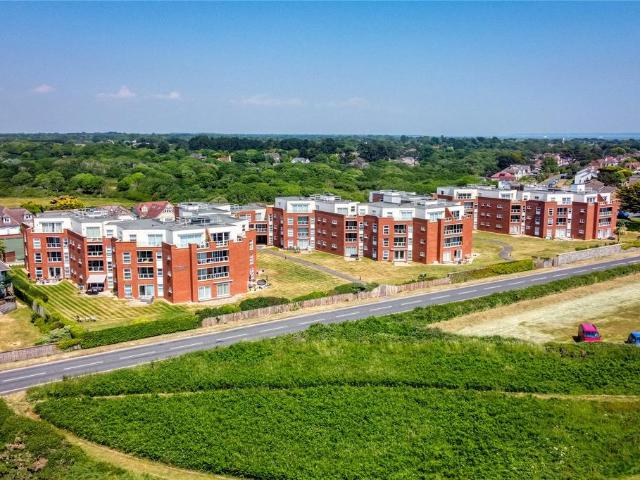 Flat for sale in Milford-on-Sea, Ashurst Bridge