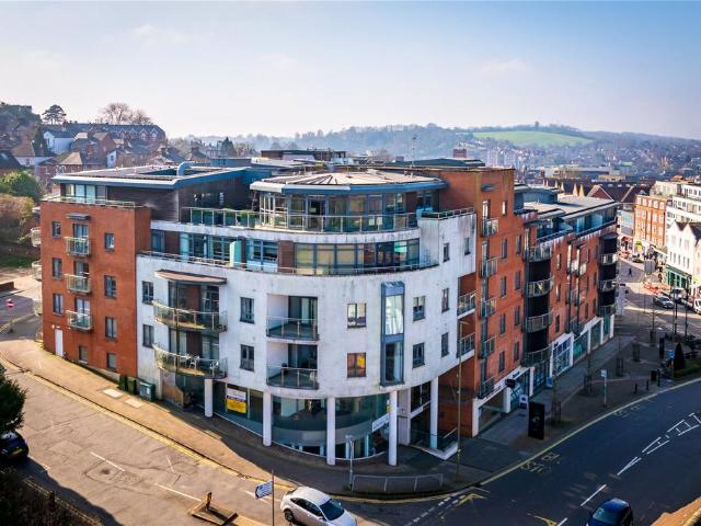 Flat for sale in Charlotteville, Westborough