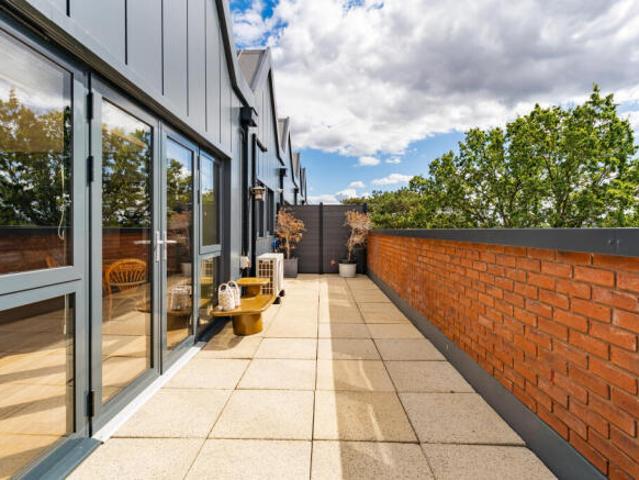 Apartment for sale in Blossomfield, West Midlands