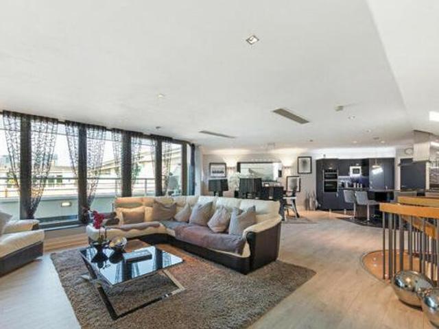 House for sale in Brentford, Greater London