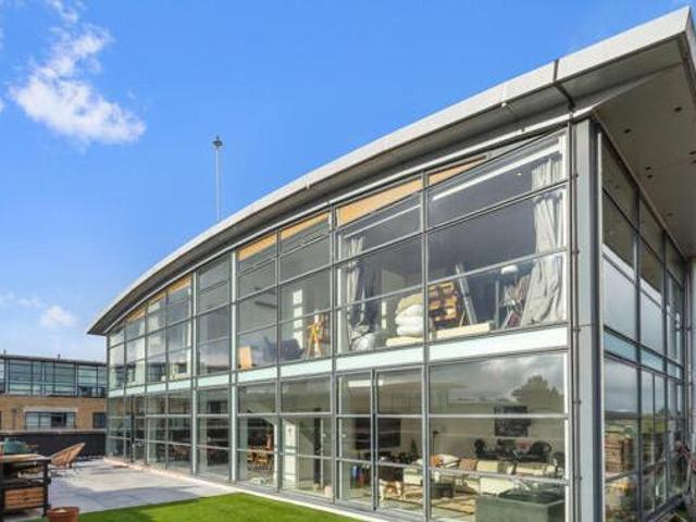 House for sale in Brentford End, Greater London