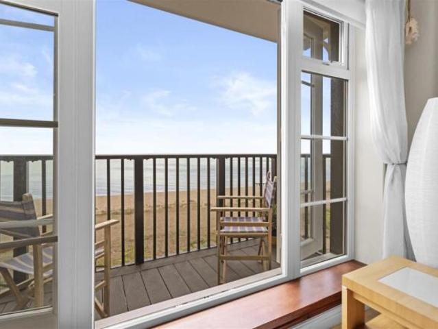 Apartment for sale in Crumbles, Eastbourne