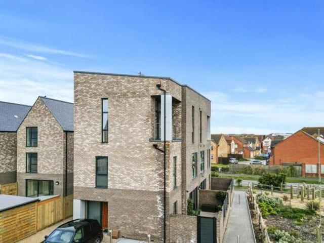 House for sale in Crumbles, Eastbourne