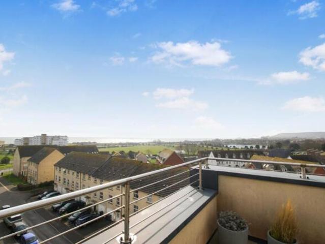 Apartment for sale in Regency Park, Eastbourne