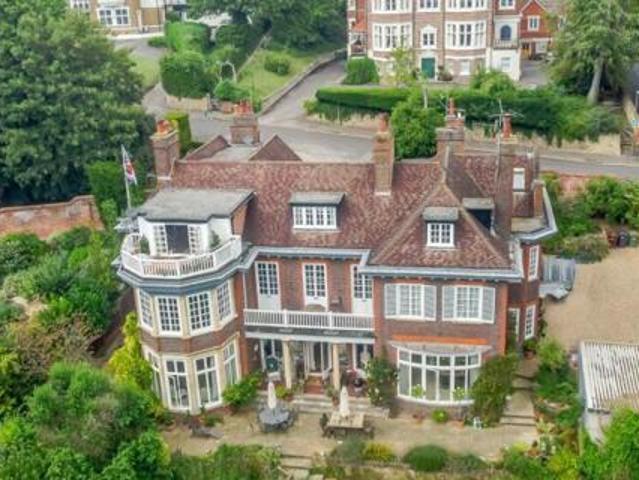 House for sale in Guildford Park, Westborough