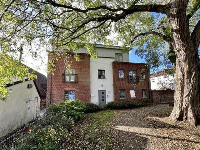 House for sale in Guildford, Surrey