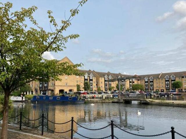 House for sale in Pouchen End, Hertfordshire