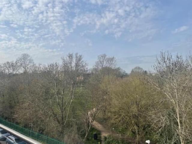Apartment for sale in Royal Borough of Kingston upon Thames, Greater London