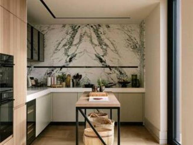 Apartment for sale in South Hackney, Greater London