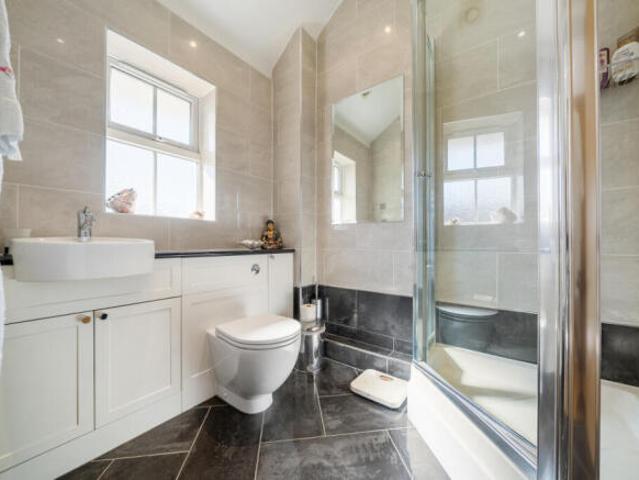 Apartment for sale in Beckenham, Greater London
