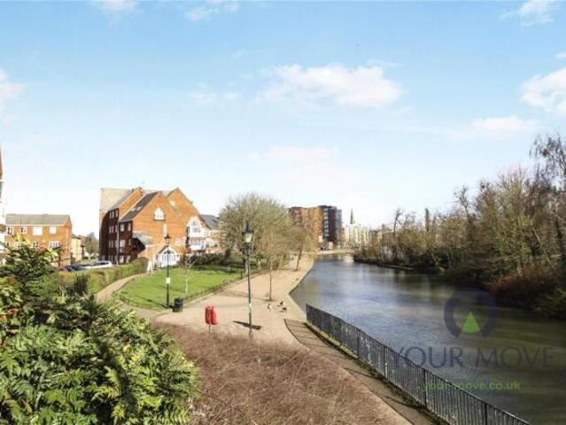 Apartment for sale in Woodside Estate, Houghton Regis