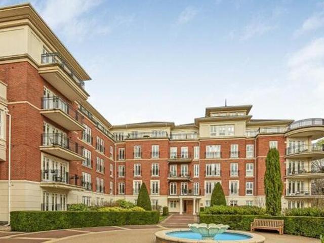 House for sale in Twickenham, Greater London