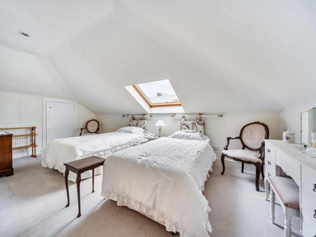 Apartment for sale in Barton Stacey, Hampshire