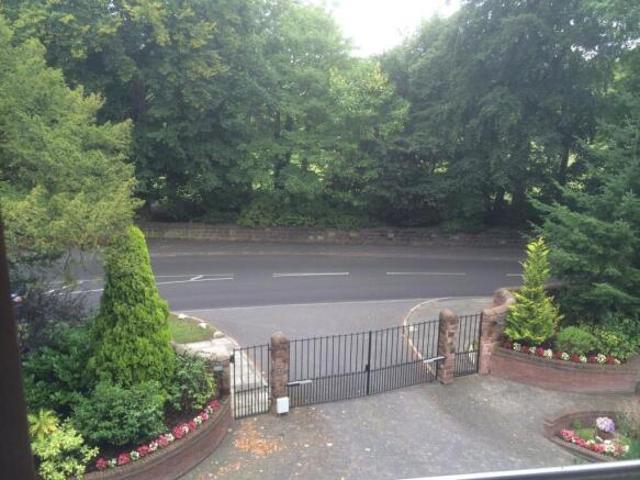 Apartment for sale in Calderstones