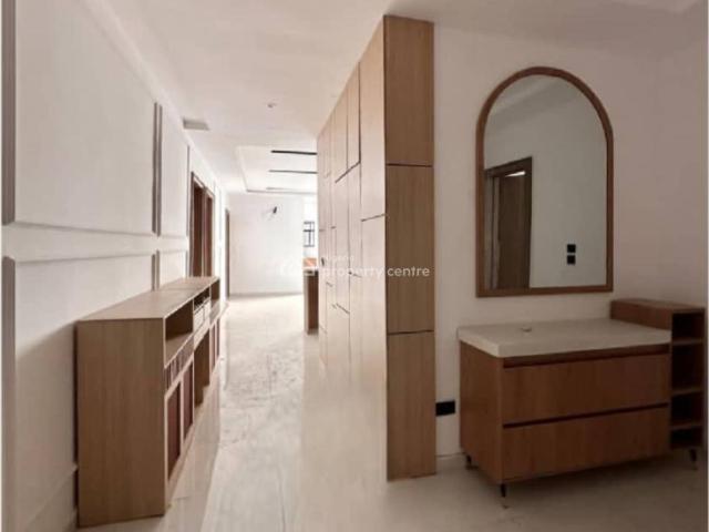 Flat for sale in Eti Osa, Lagos