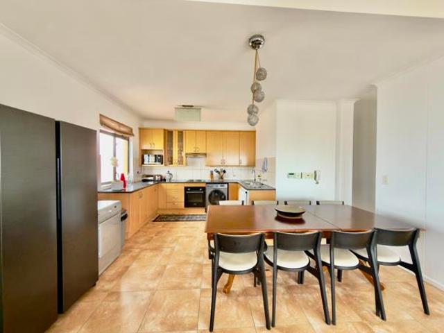 Apartment for sale in Cape Town, Western Cape
