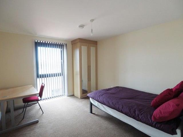 Room for rent in Devonshire, South Yorkshire