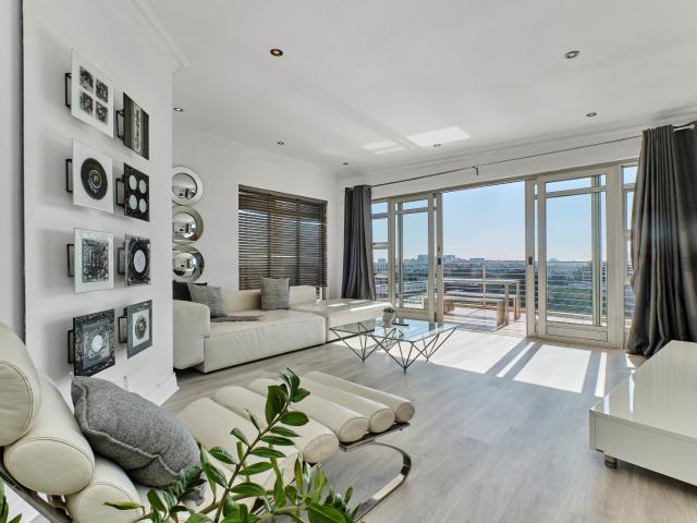 Apartment for sale in Johannesburg, City of Johannesburg Metropolitan Municipality