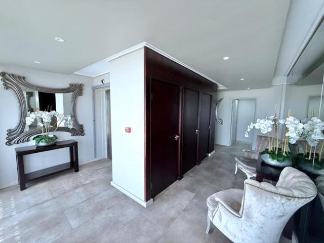 Apartment for sale in Cape Town, Western Cape