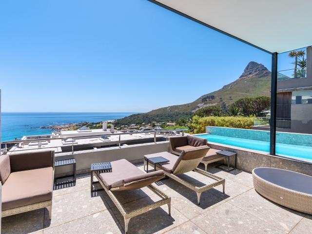 Apartment for rent in Camps Bay, Cape Town