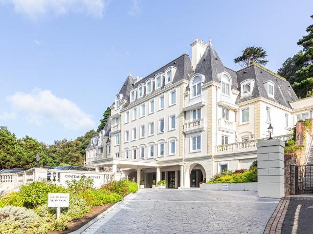Flat for rent in St Brelade