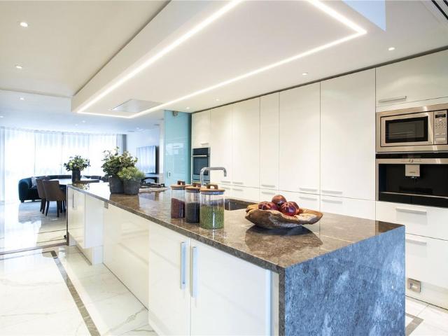 Flat for rent in South Kensington, Greater London