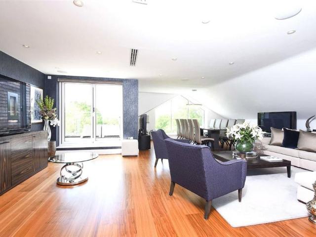 House for rent in Cockfosters, Greater London
