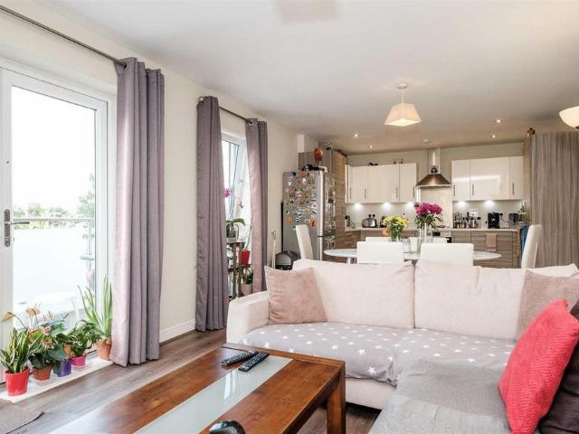 House for rent in Yiewsley, Greater London