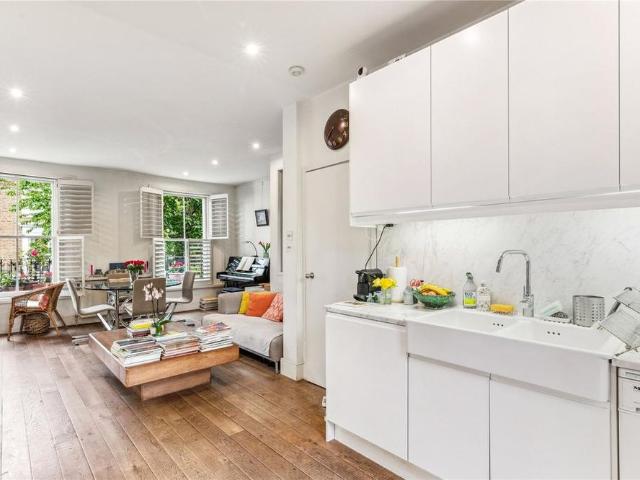 House for rent in Royal Borough of Kensington and Chelsea, Greater London